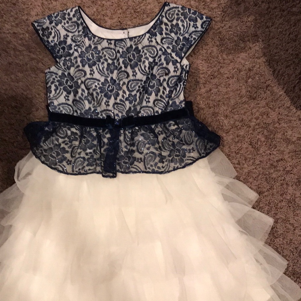 NWOT Elegant formal dress